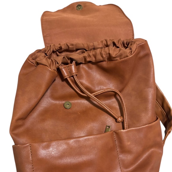 Leather Drawstring Adjustable Backpack - Picture 3 of 4